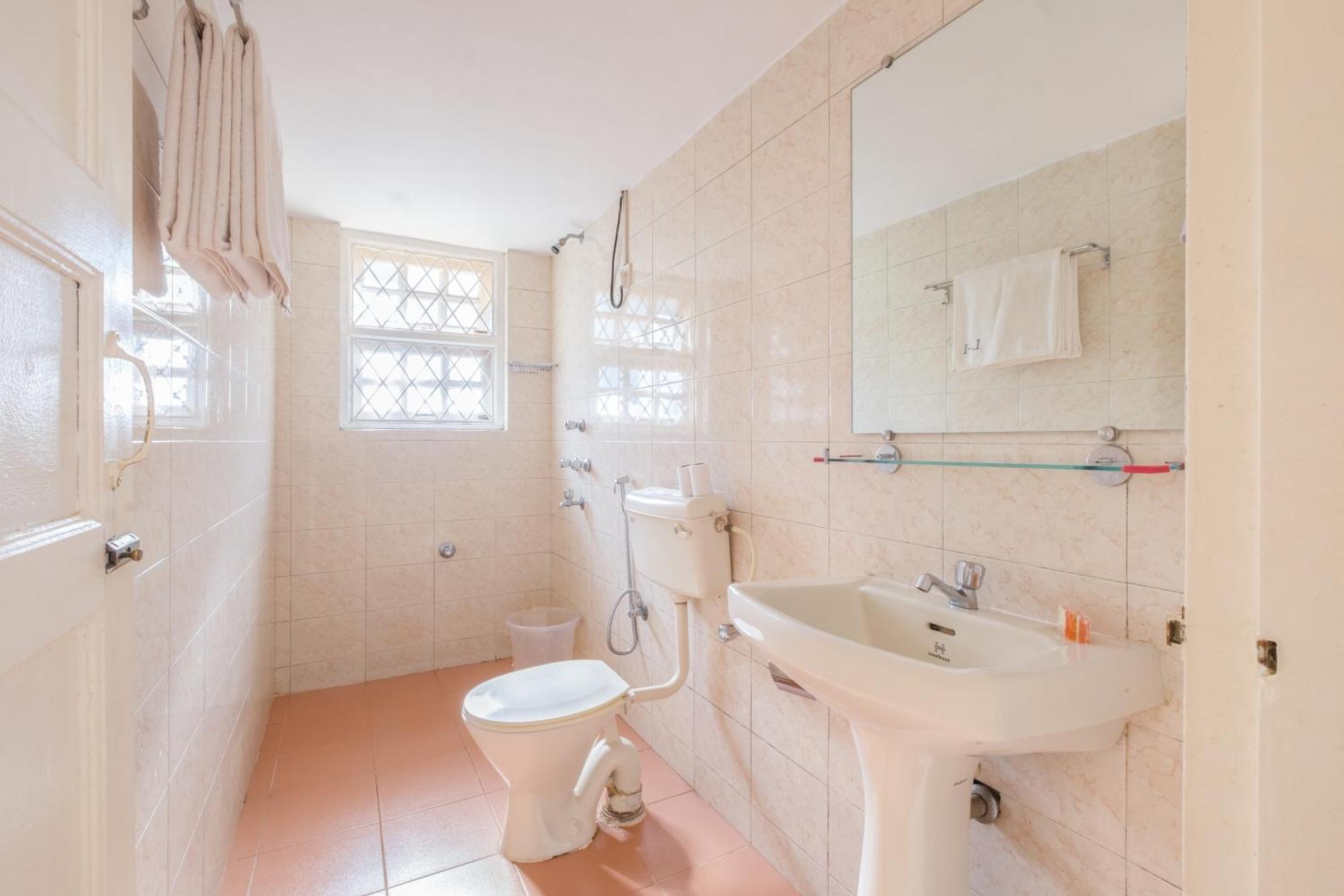 Aparthotel Casa Legend Economy, Calangute Goa à Candolim Extérieur photo