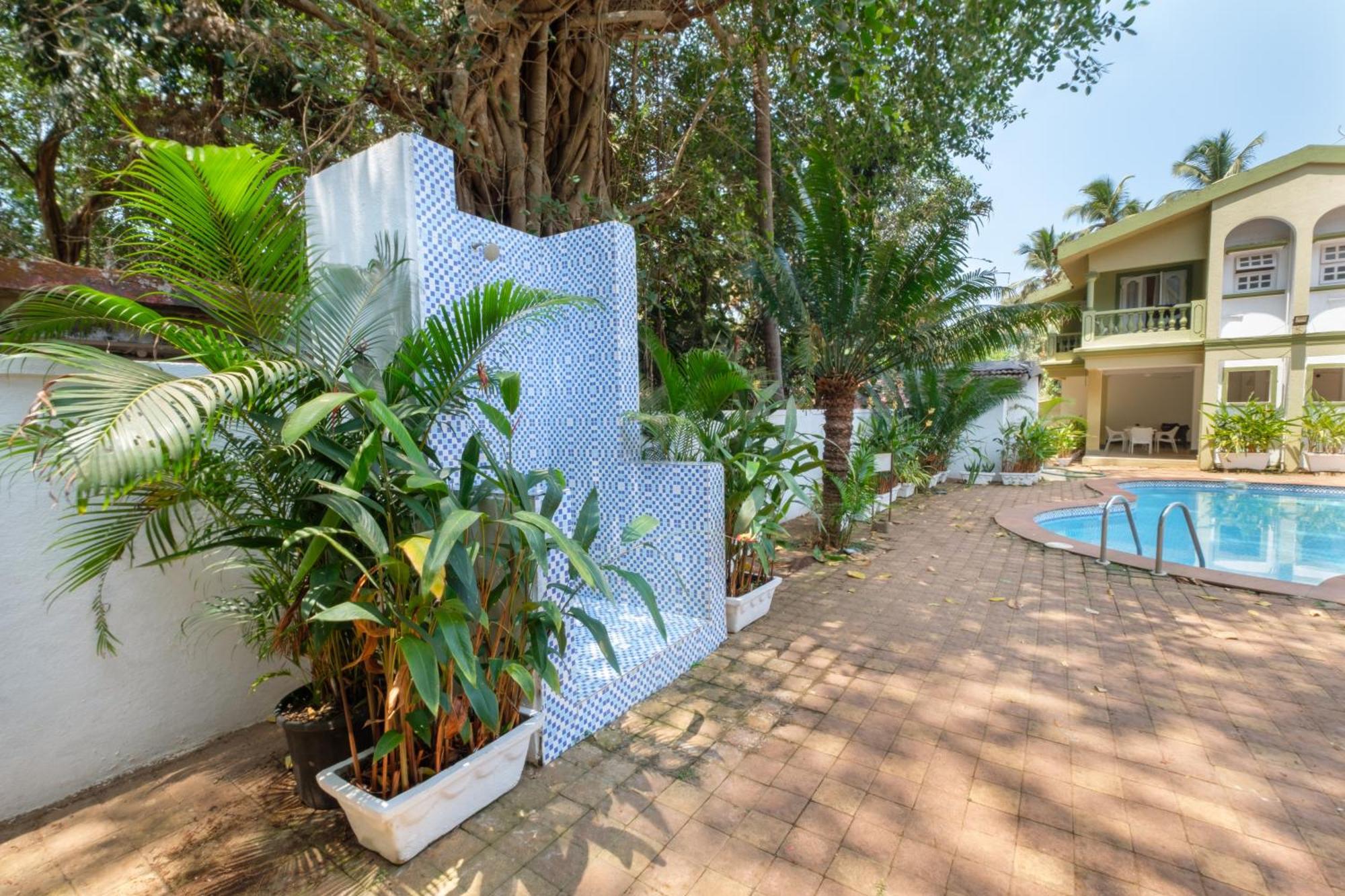 Aparthotel Casa Legend Economy, Calangute Goa à Candolim Extérieur photo