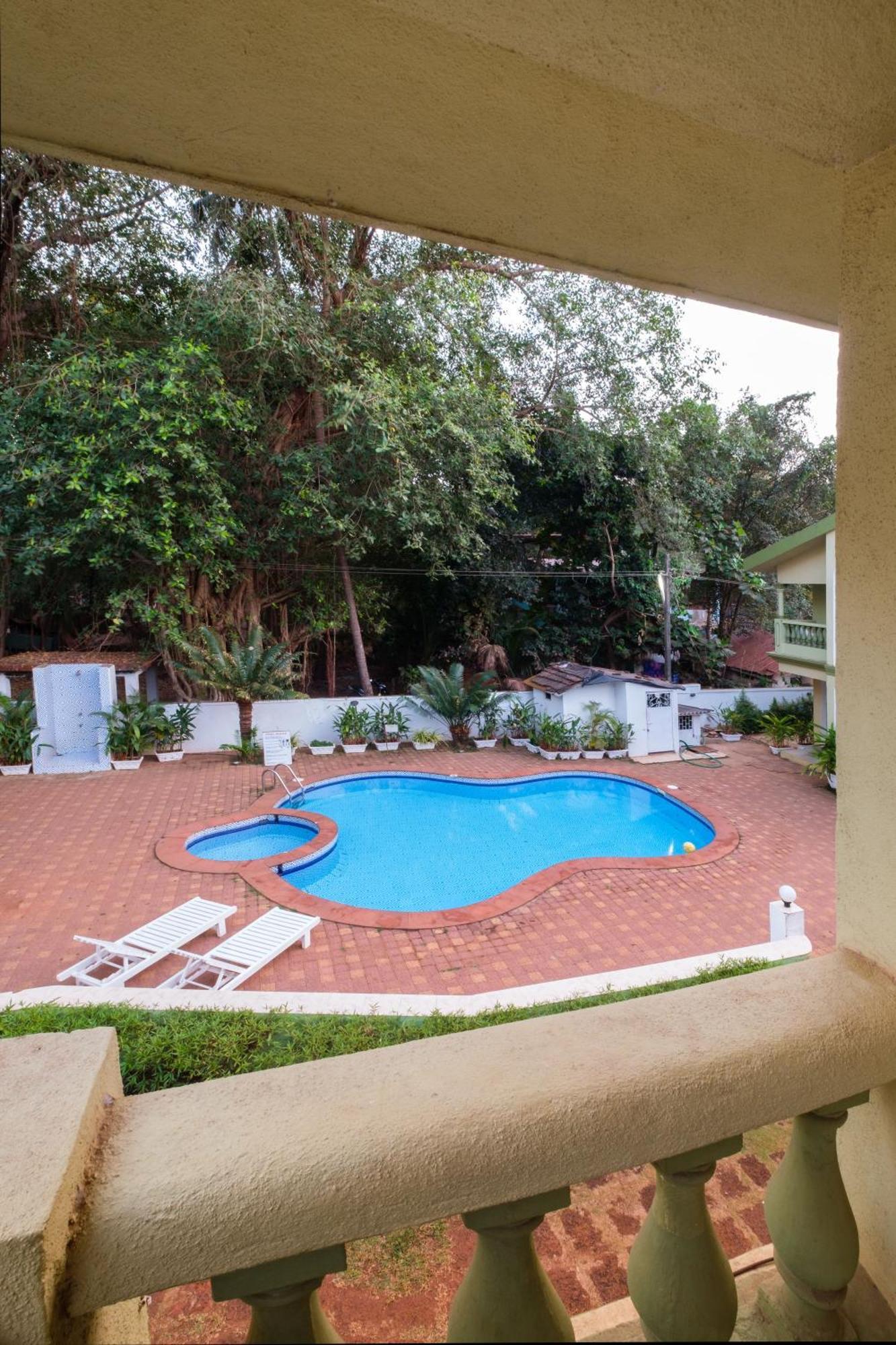 Aparthotel Casa Legend Economy, Calangute Goa à Candolim Extérieur photo