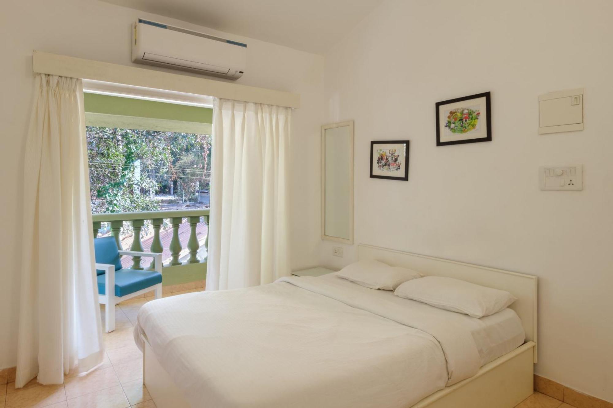 Aparthotel Casa Legend Economy, Calangute Goa à Candolim Extérieur photo