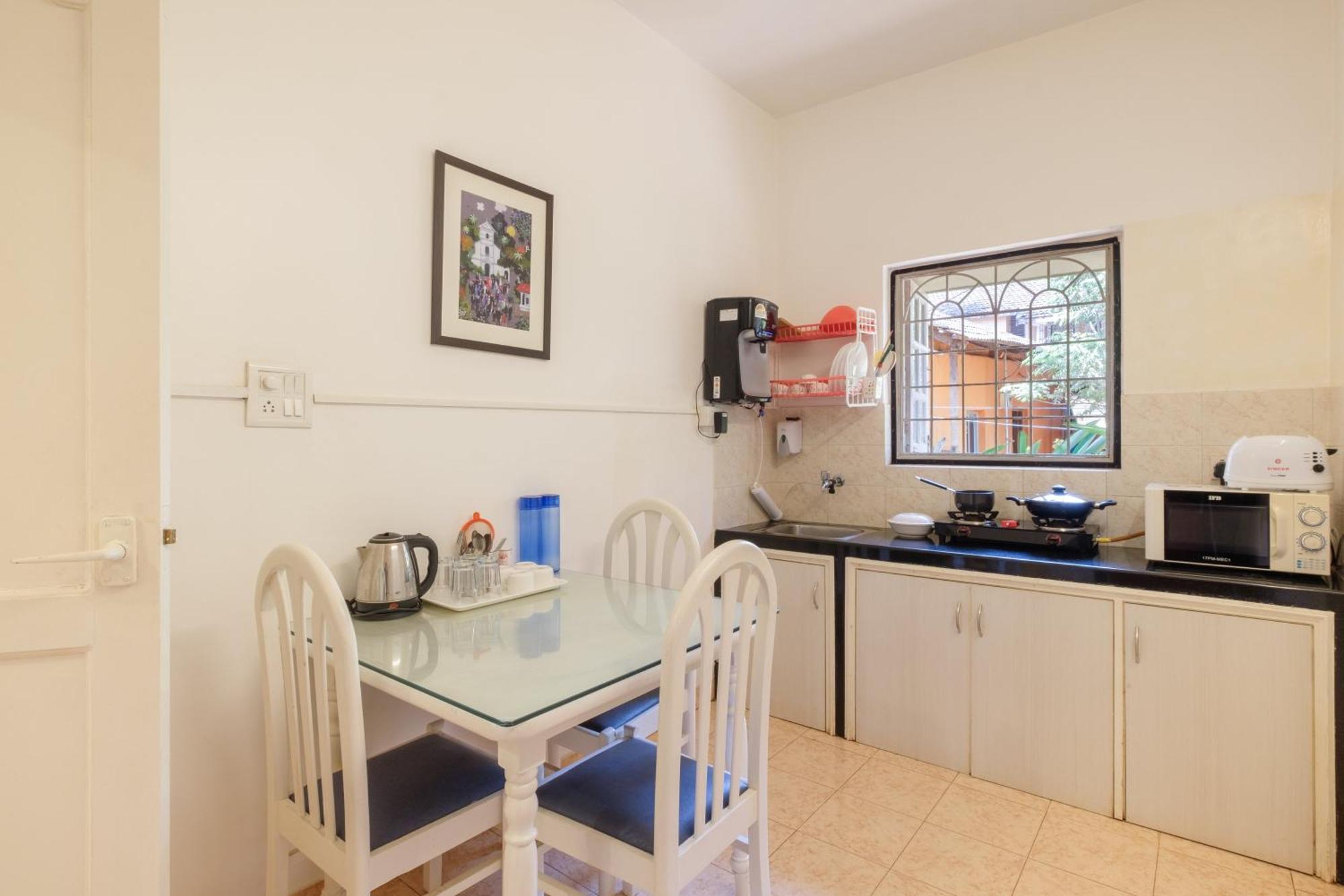 Aparthotel Casa Legend Economy, Calangute Goa à Candolim Extérieur photo